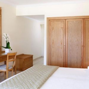Hotel Mitsis Petit Palais Beach