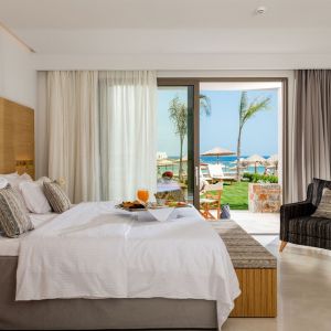 High Beach White the Villa Collection