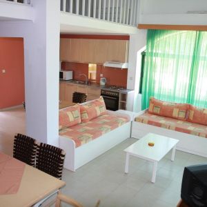 Hotel Govino Bay