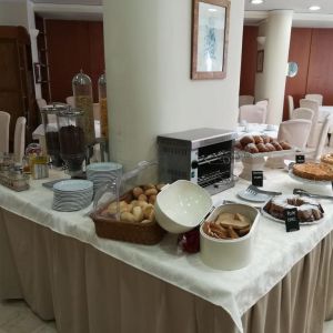 Hotel Villa Serena sau similar