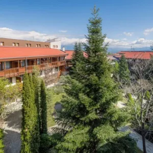 Hotel Strazhite