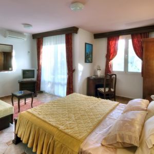 Hotel Adrovic