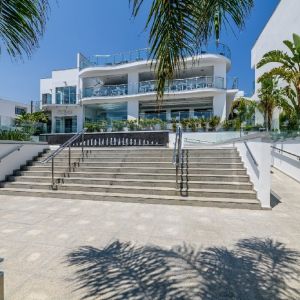 Tasia Maris Oasis Hotel