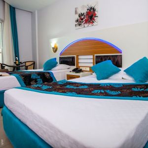 Hotel Kleopatra Ada Beach