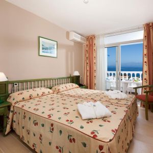 Hotel Blue Sea Lagos de Cesar