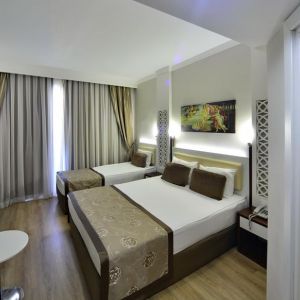 Hotel Linda Resort