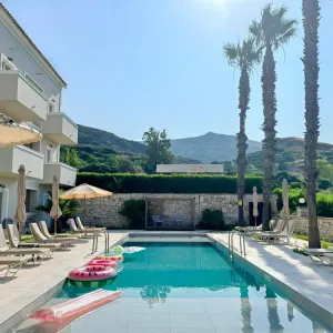 Hotel Cavo DOro