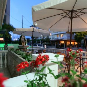 Kostas Hotel Aparthotel
