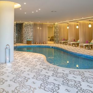 Vangelis Hotel and Suites
