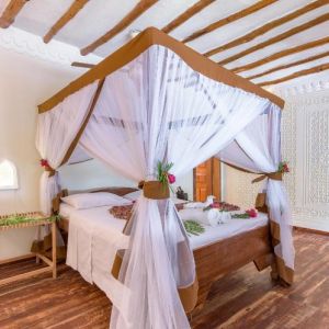 Hakuna Majiwe Beach Lodge