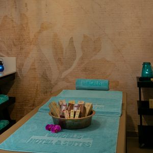 Vangelis Hotel and Suites