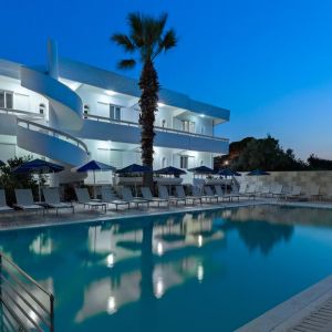Hotel Paleos Apartments