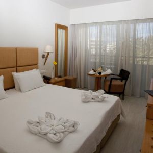 Minos Aparthotel