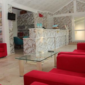 Side Temple Hotel