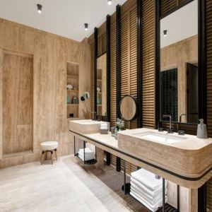 Hotel Regnum the Crown