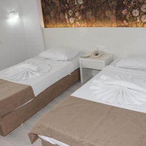 Hotel Myra