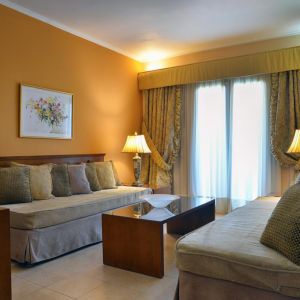 Hotel Ariti Grand