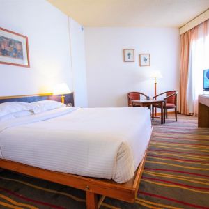BM Beach Hotel