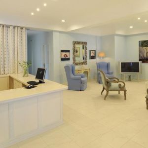 Hotel Alesahne Beach