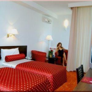 HOTEL MON  JARDIN