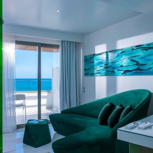 I Resort Beach Hotel