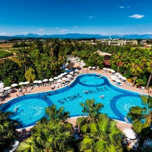 OTIUM FAMILY STONE PALACE