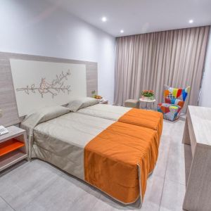 Nicholas Color Hotel