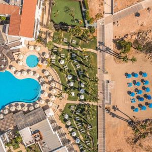 Hotel Louis Althea Beach
