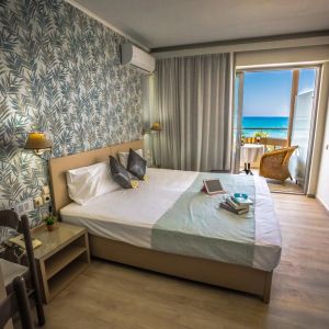 Theo Beach Hotel Apartaments