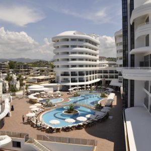 Laguna Beach Alya Resort