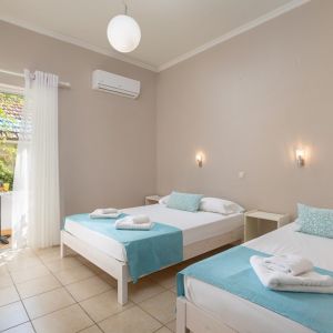 Bella Vista Hotel and Studios