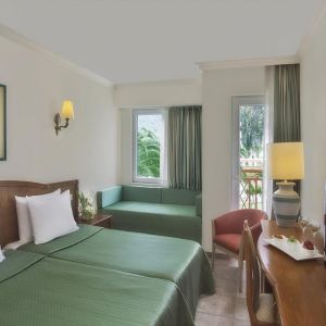 Hotel Akka Claros