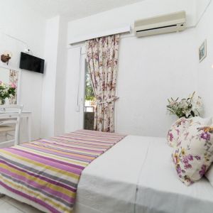 Hotel Roxani