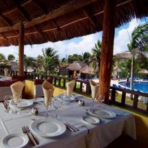 Sandos Caracol Eco Resort and Spa