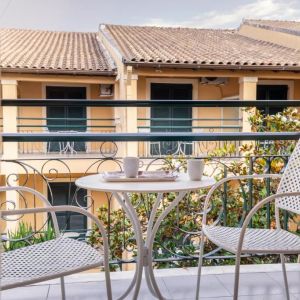 Hotel Across Opera Blue (Ex. Hotel Omiros)