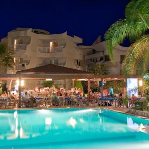 Poseidonia Hotel and Apartments