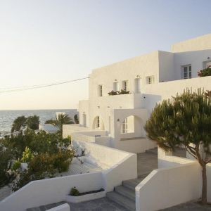 Hotel Thalassa Sea Side Resort and Suites