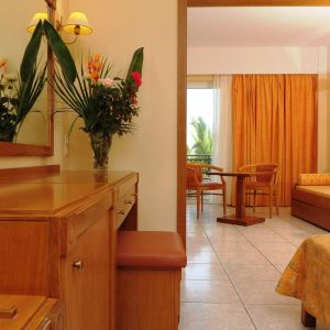 Hotel Vantaris Palace