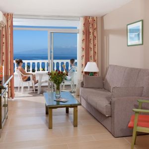 Hotel Blue Sea Lagos de Cesar