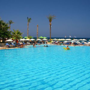 Eri Beach Hotel