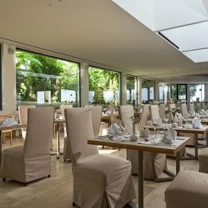 Hotel Caravel Resort and Spa