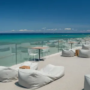 Hotel Caravel Resort and Spa