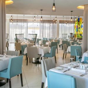Vangelis Hotel and Suites