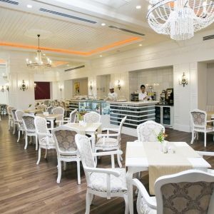 Hotel Crystal Palace Luxury Resort and Spa
