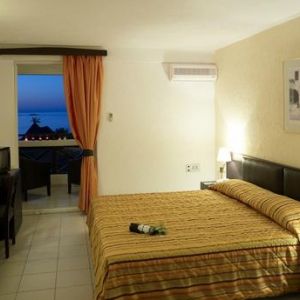 Heronissos Hotel