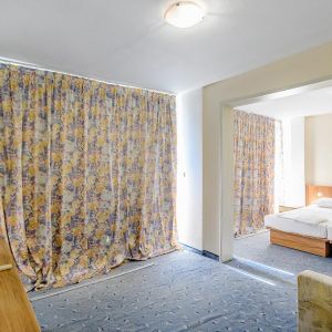 Hotel Journalist