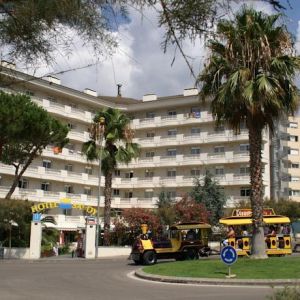 Hotel Savoy Beach Club