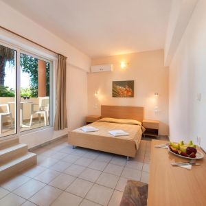 Hotel Bayside Katsaras