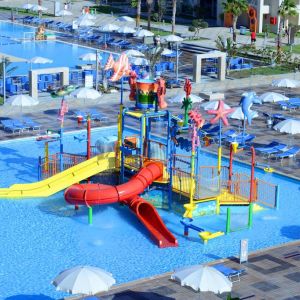 Albatros White Beach Hotel