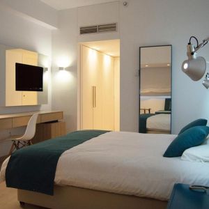 Hotel Crystal Springs Beach